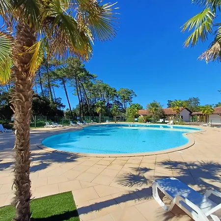 T3 Familial A Avec Piscine Et Parking - Fr-1-239-1103 Apartment *